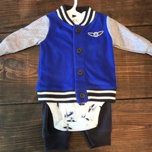 3 month Carters Outfit